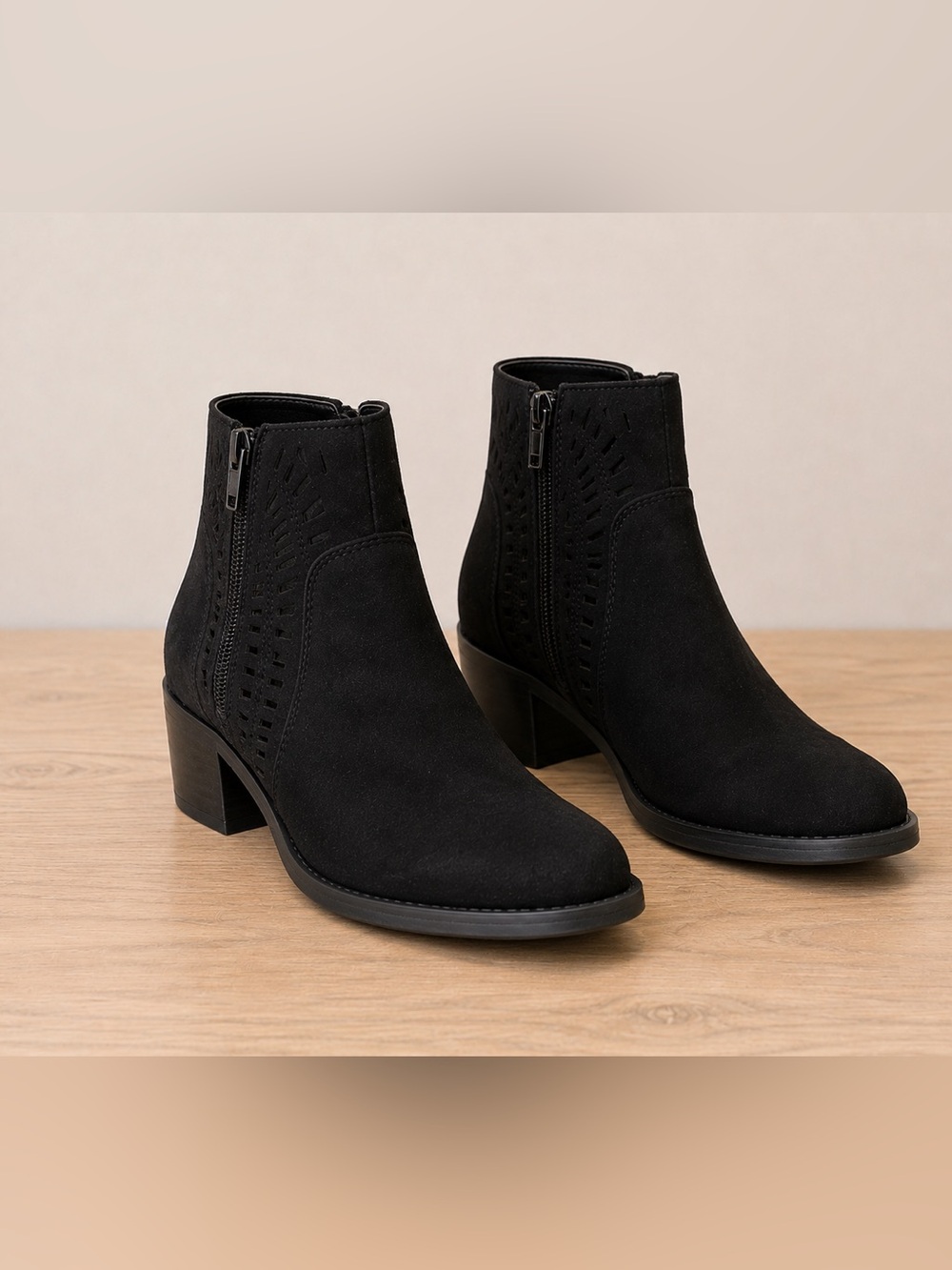 🖤 Qupid Black Ankle Boots – Size 7 🖤
